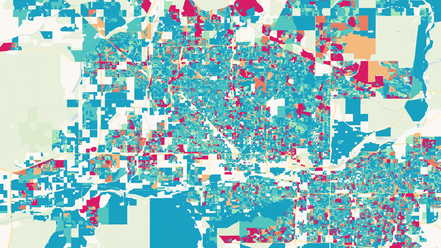 Vista aérea de cruce peatonal y diseño urbano